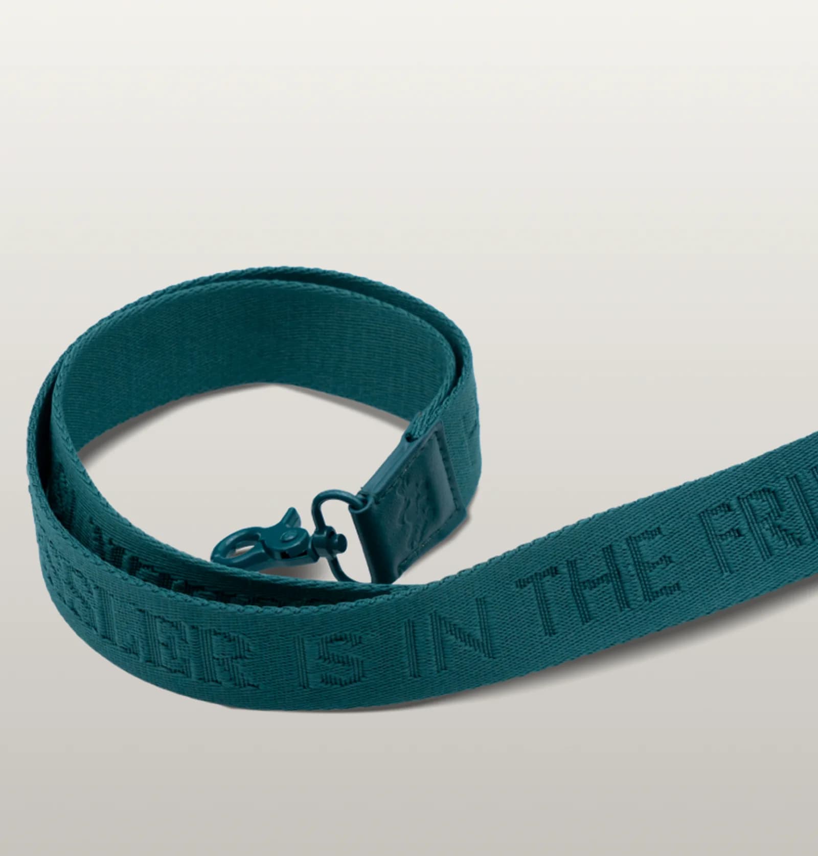 Flaschengrünes Kessler-Lanyard mit geprägtem Schriftzug und Karabiner